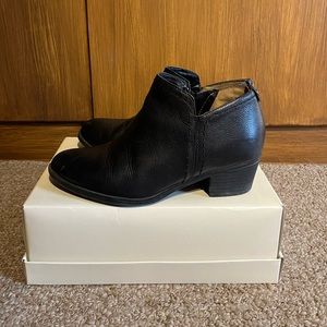 Naturalizer black leather booties. Size 6.5